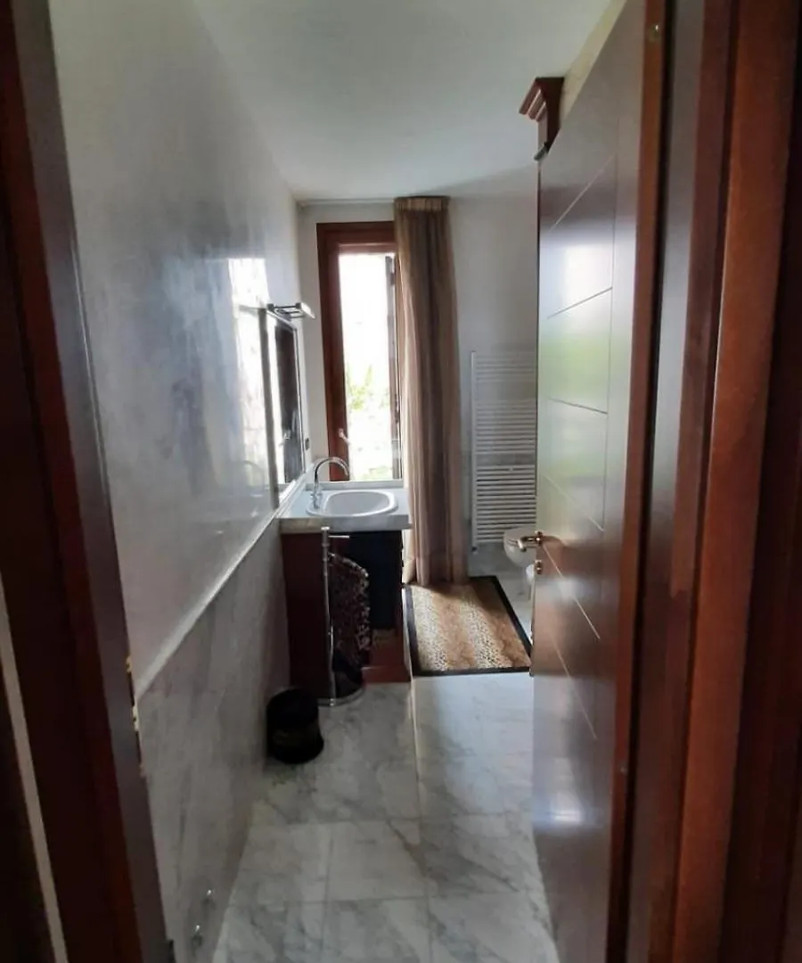Апартаменты Deluxe Oliver'S House Венеция